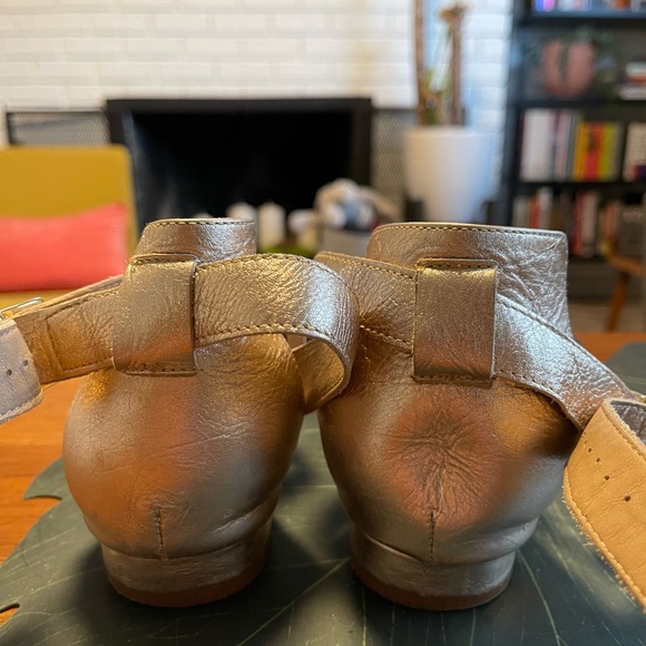 Poppy Barley Gold Flat - Size 9 - Picture 7 of 7